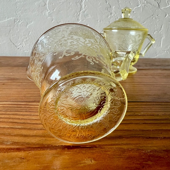 Hazel Atlas Florentine Yellow Depression Glass | Creamer & Sugar Bowl Set - Picture 3 of 15